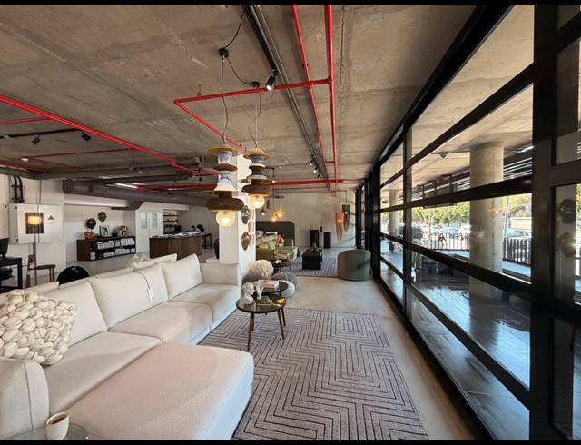 253M² RETAIL TO LET IN DE WATERKANT